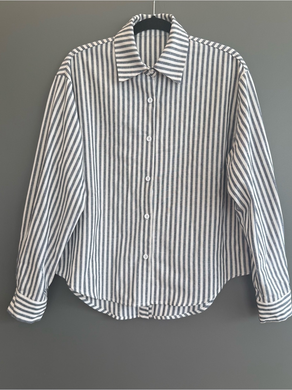 Commense Vertical Stripe Button-Down Shirt - White & Gray